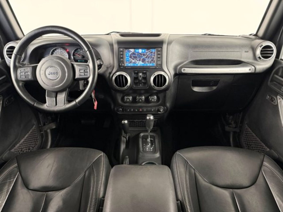 Jeep Wrangler Unlimited 2.8 CRD DPF Sahara Auto (5)