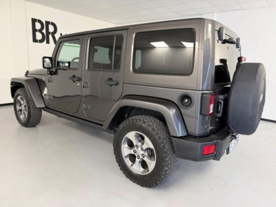 Jeep Wrangler Unlimited 2.8 CRD DPF Sahara Auto (7)