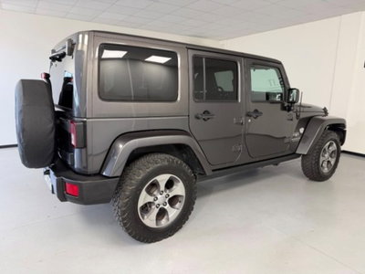 Jeep Wrangler Unlimited 2.8 CRD DPF Sahara Auto (9)