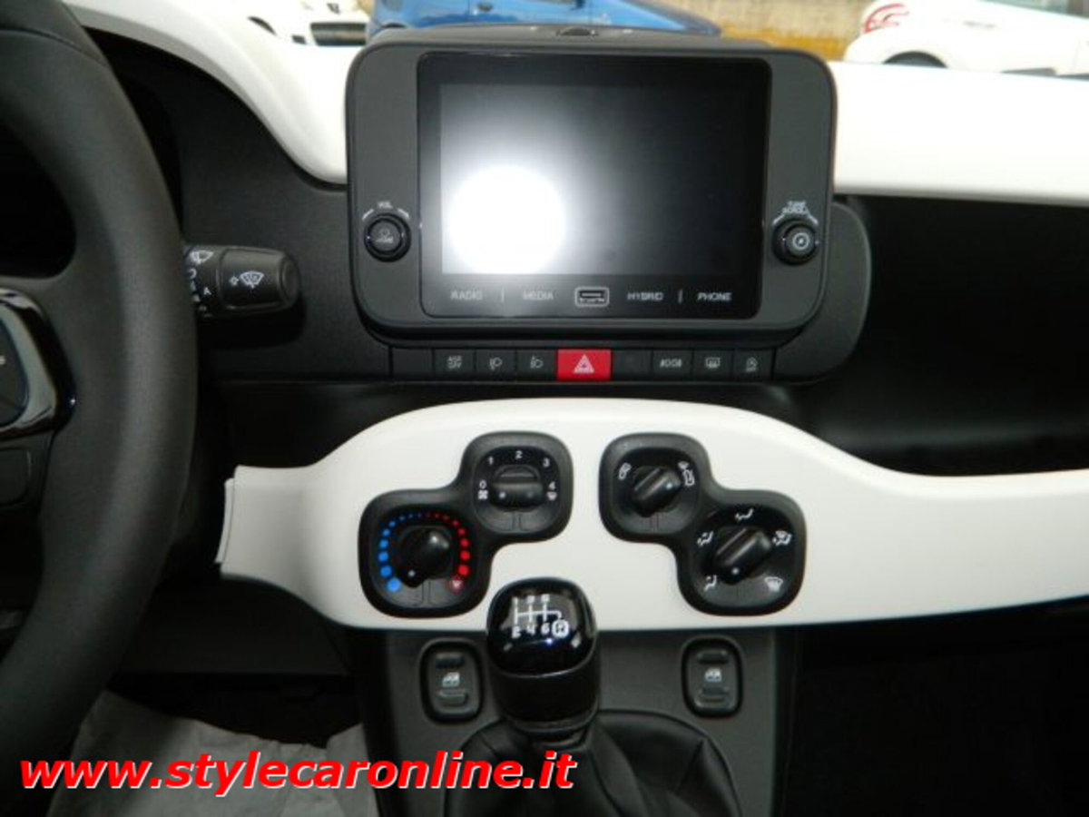 Fiat Panda 1.0 firefly hybrid s&s 70cv (12)