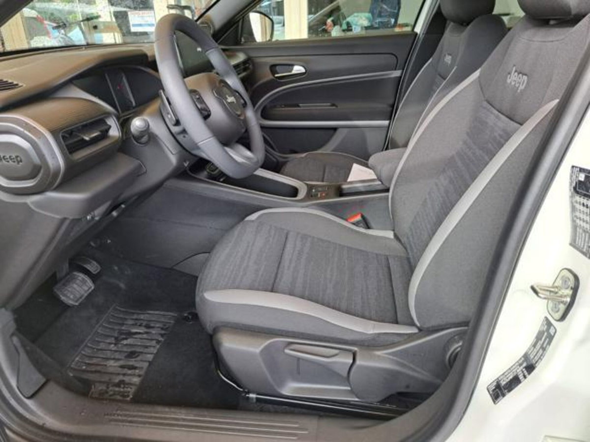 Jeep Avenger 1.2 turbo 85th Anniversary fwd 100cv (13)