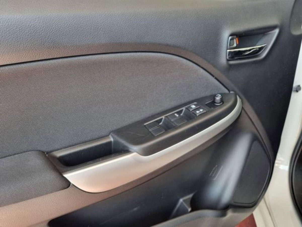 Suzuki Baleno 1.2 Hybrid B-Top (11)