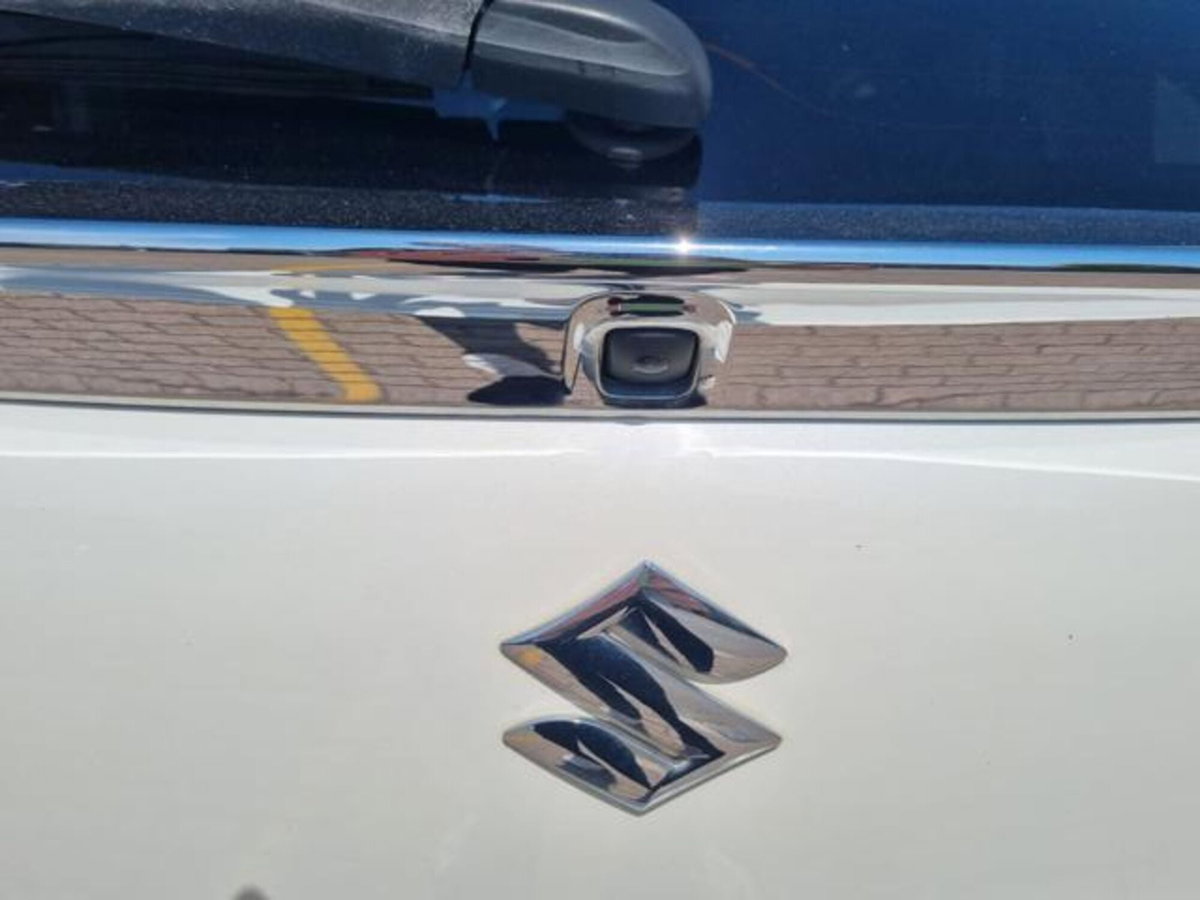 Suzuki Baleno 1.2 Hybrid B-Top (7)