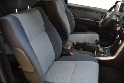 Suzuki Grand Vitara 1.9 DDiS 3 porte Offroad (7)