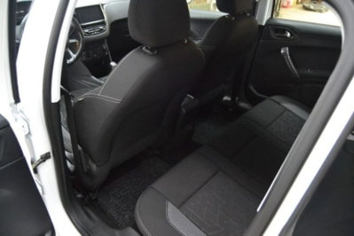 Peugeot 2008 75 Access (10)