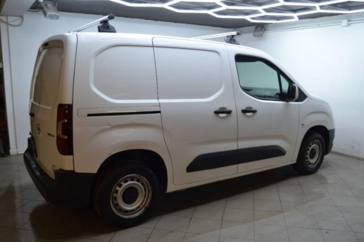 Opel Combo Furgone Cargo 1.5 Diesel 100CV PC 650kg Essentia (3)