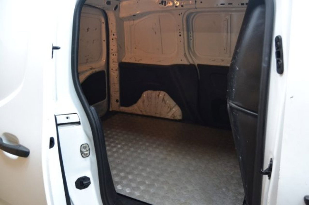 Opel Combo Furgone Cargo 1.5 Diesel 100CV PC 650kg Essentia (5)