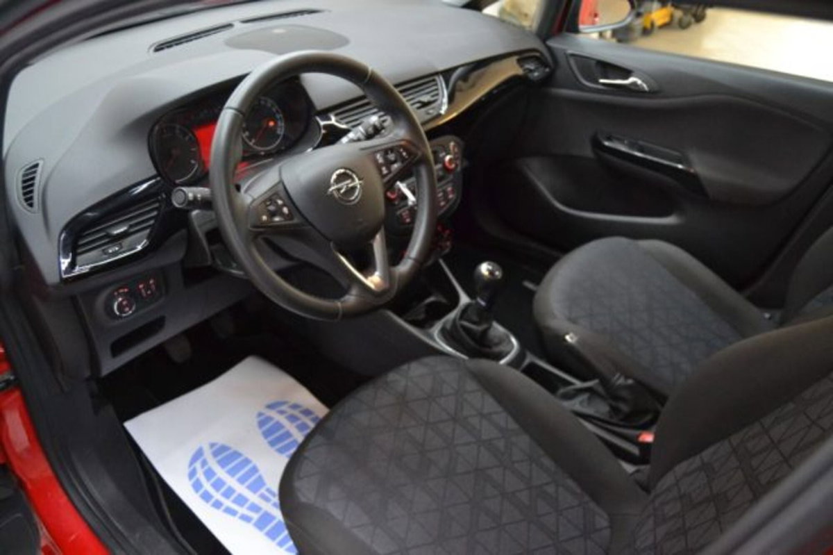 Opel Corsa 1.2 5 porte 120 Anniversary (10)