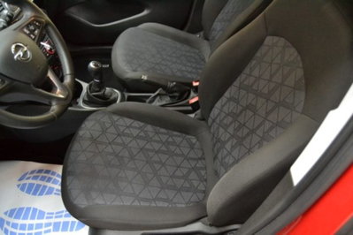 Opel Corsa 1.2 5 porte 120 Anniversary (11)