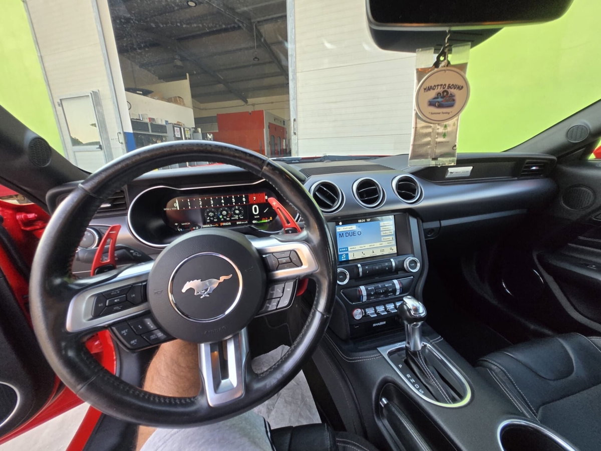 Ford Mustang Coupé Fastback 2.3 EcoBoost aut. (5)