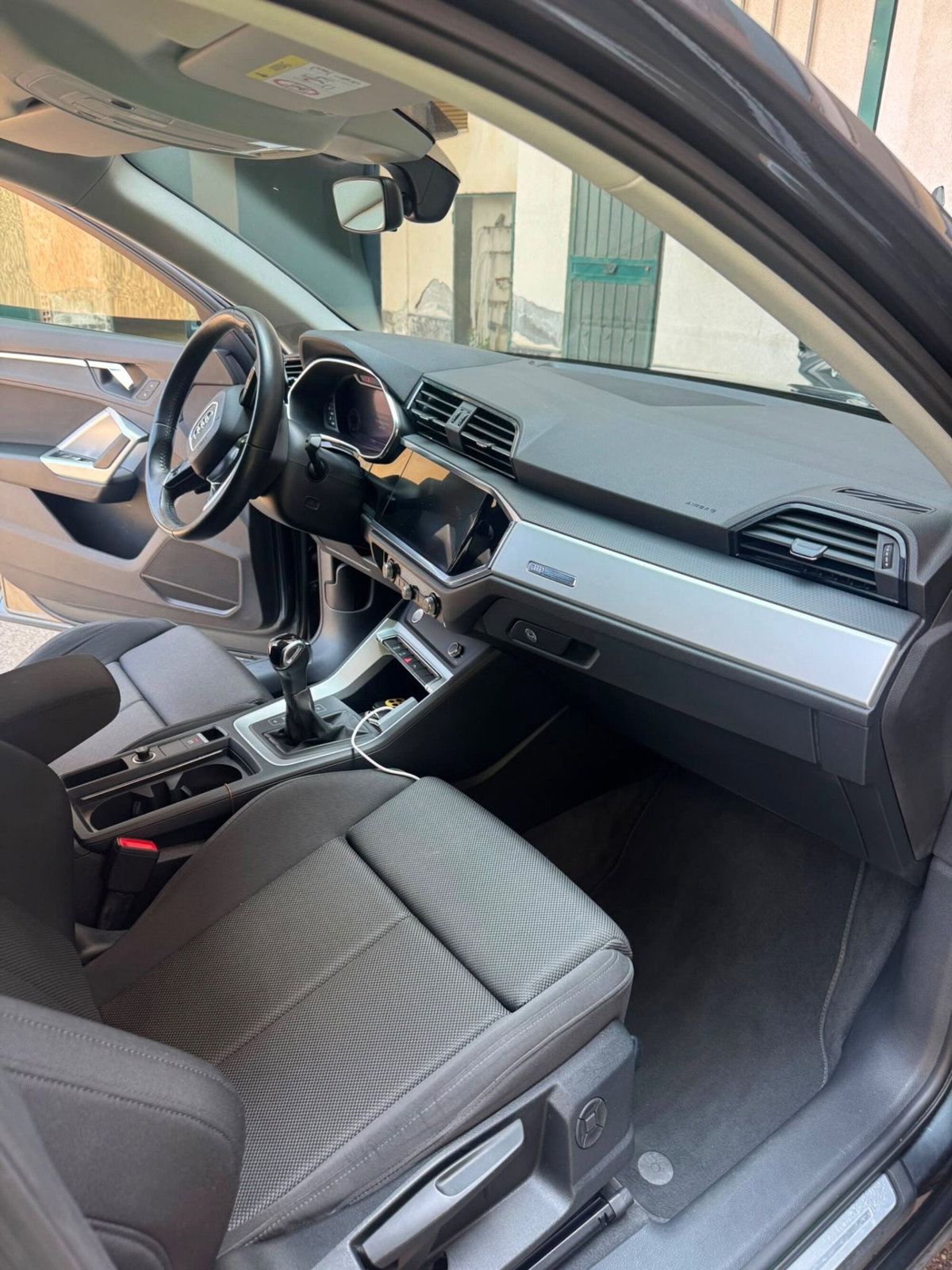 Audi Q3 2.0 TDI 150 CV Business (9)