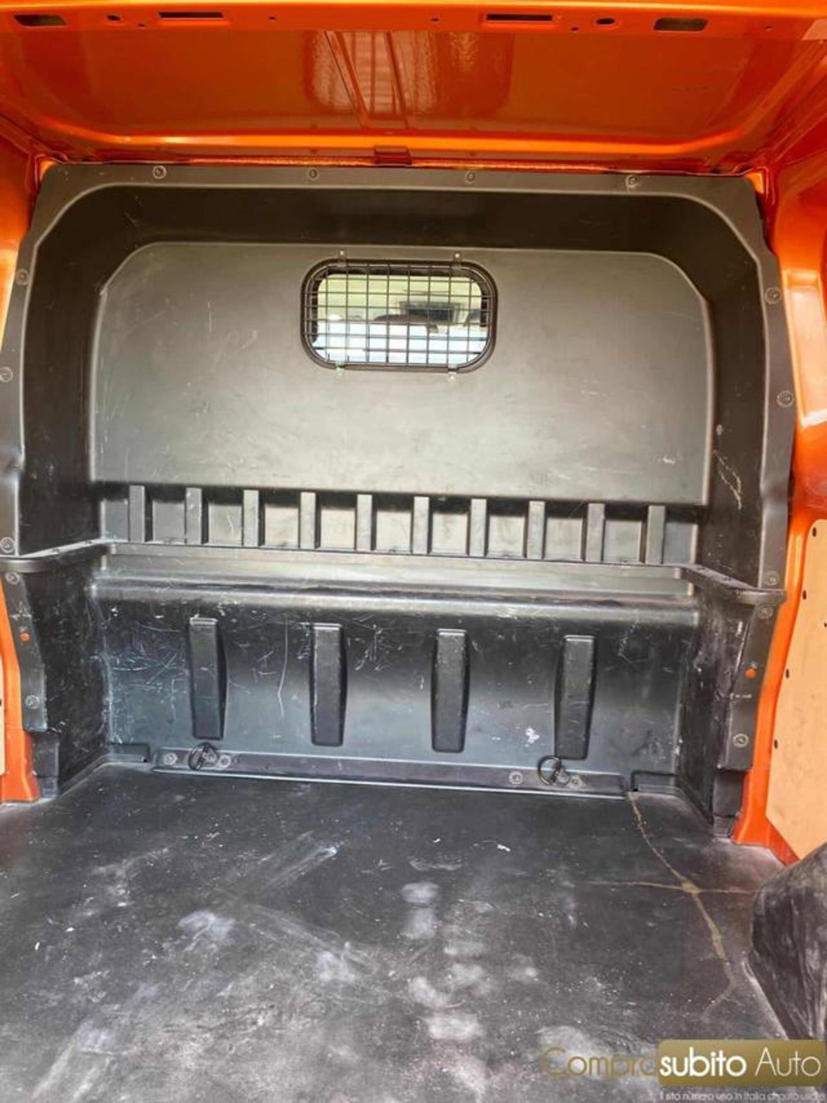Ford Transit Custom Furgone 320 2.0 EcoBlue 130 PC Combi Trend (14)