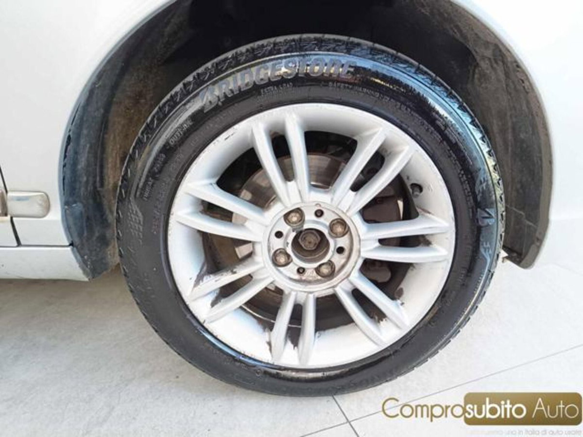 Lancia Ypsilon 1.2 69 CV Unyca (9)