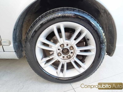 Lancia Ypsilon 1.2 69 CV Unyca (9)