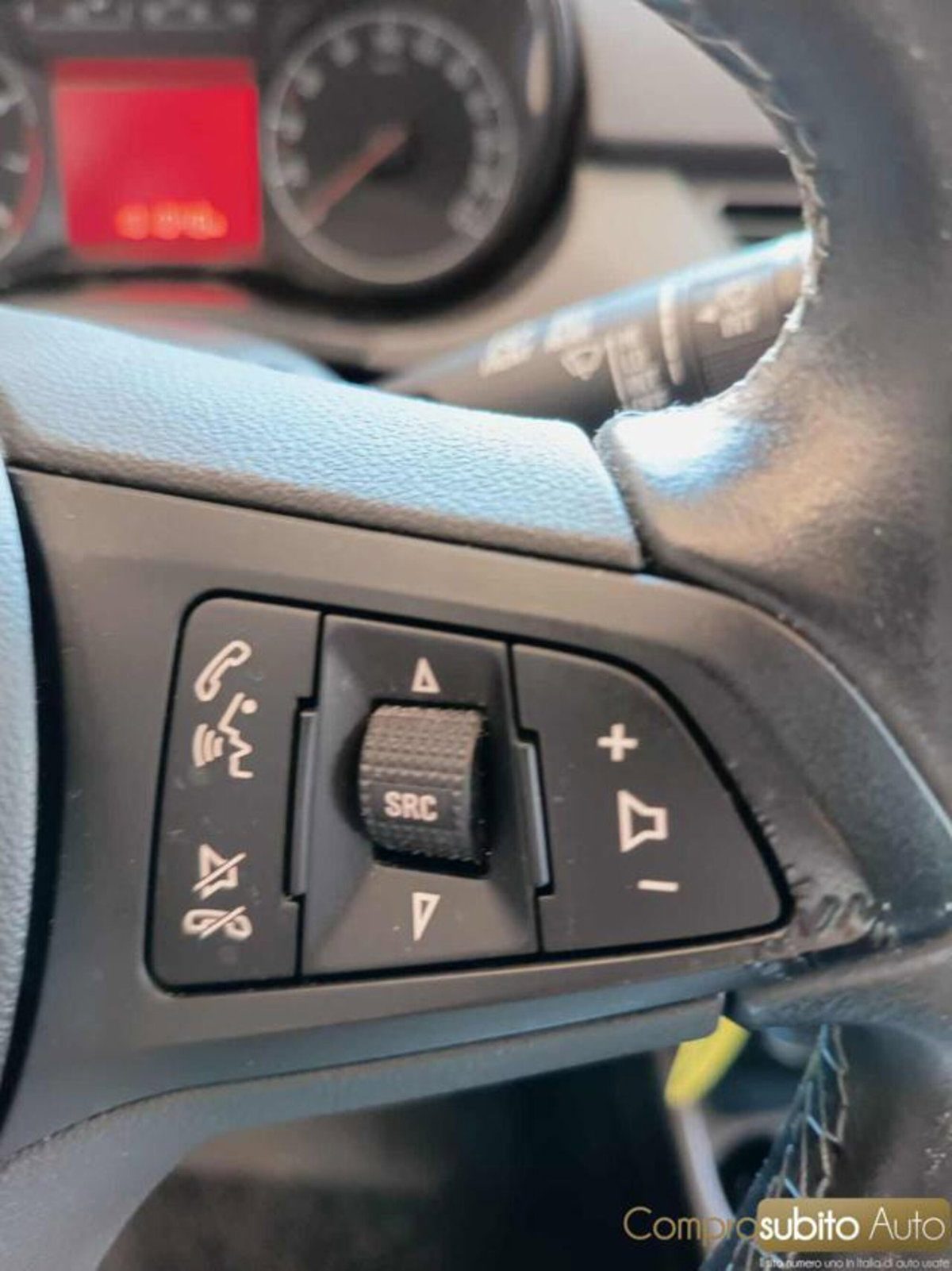 Opel Corsa 1.2 5 porte Cosmo (13)