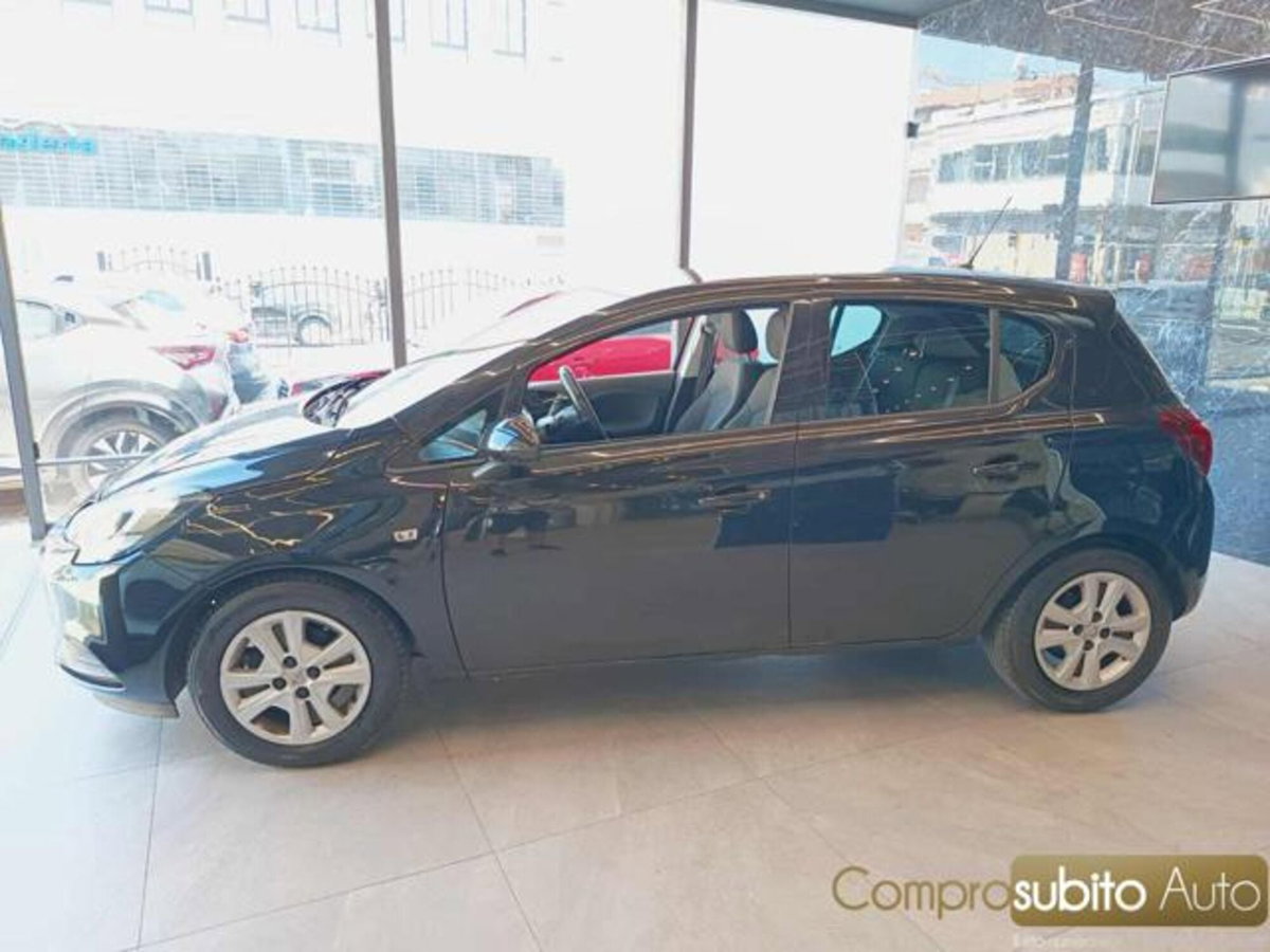 Opel Corsa 1.2 5 porte Cosmo (8)