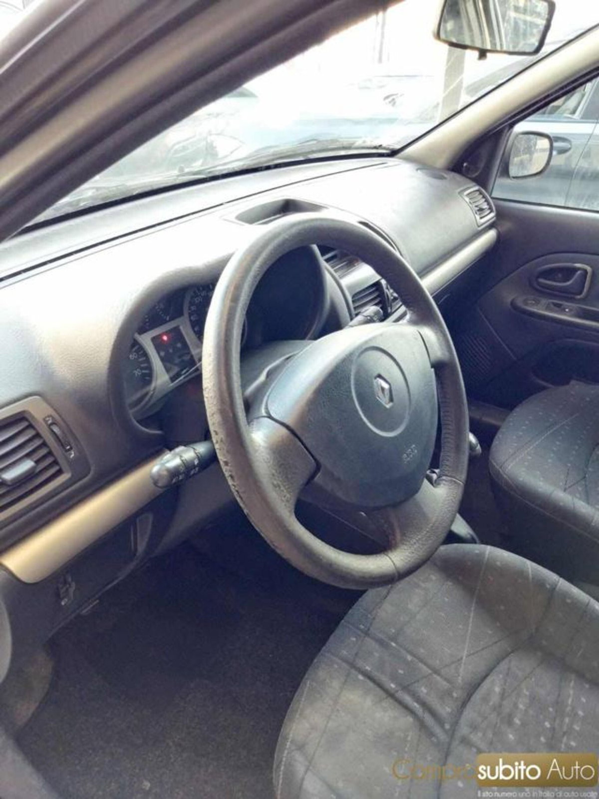 Renault Clio 1.5 dCi 65CV cat 5 porte Access (10)