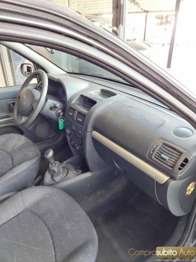 Renault Clio 1.5 dCi 65CV cat 5 porte Access (8)
