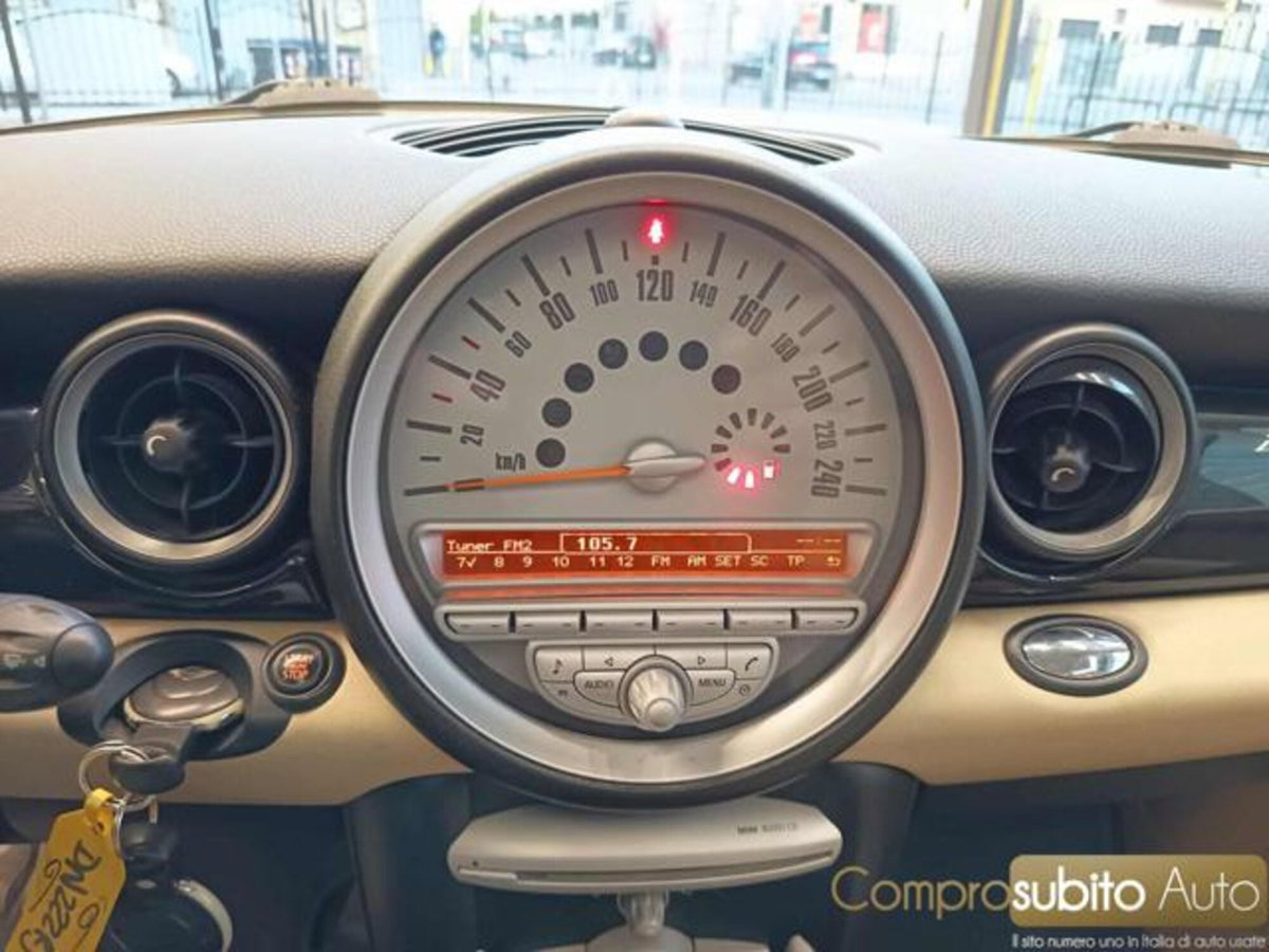 MINI Mini Clubman 1.6 16V Cooper D Chili Clubman (19)