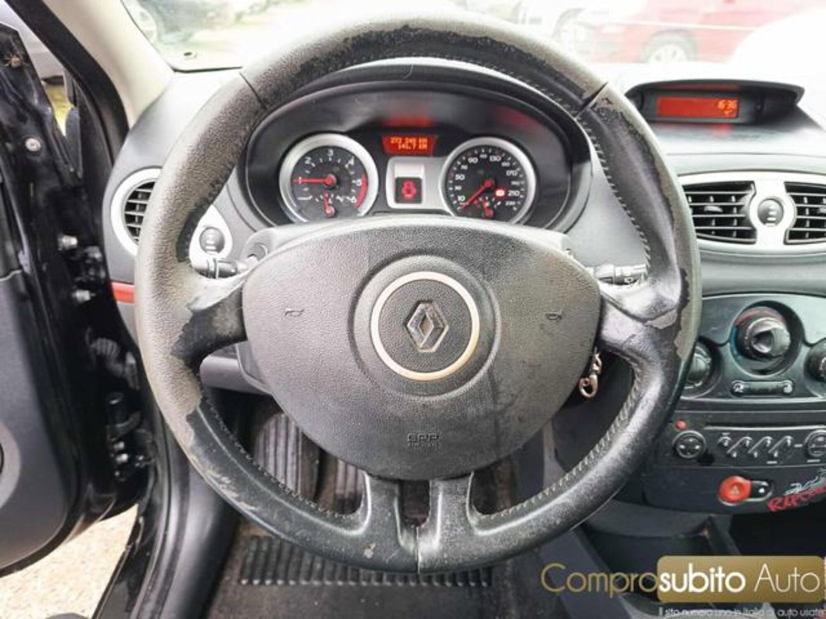 Renault Clio 1.5 dCi 70CV 5 porte Confort (11)