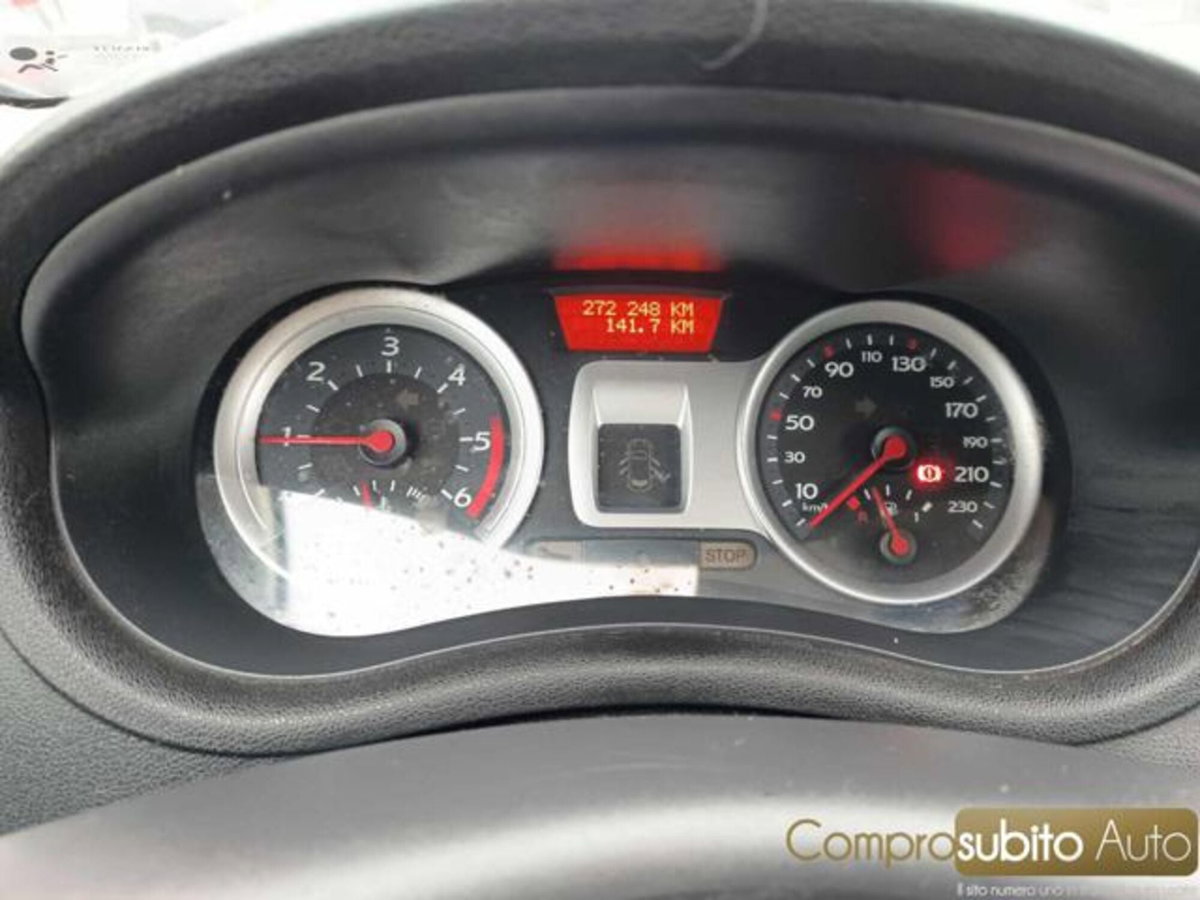 Renault Clio 1.5 dCi 70CV 5 porte Confort (16)