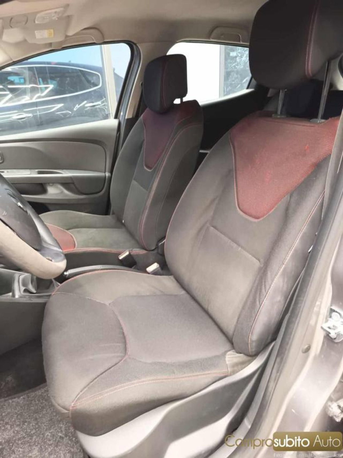 Renault Clio 1.2 75CV GPL 5 porte Live (8)