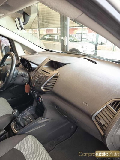 Ford EcoSport 1.5 TDCi 95 CV Titanium S (16)