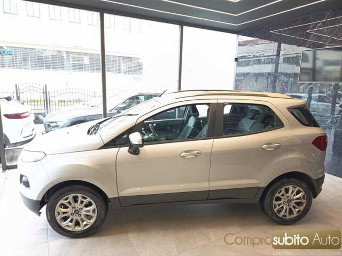 Ford EcoSport 1.5 TDCi 95 CV Titanium S (5)