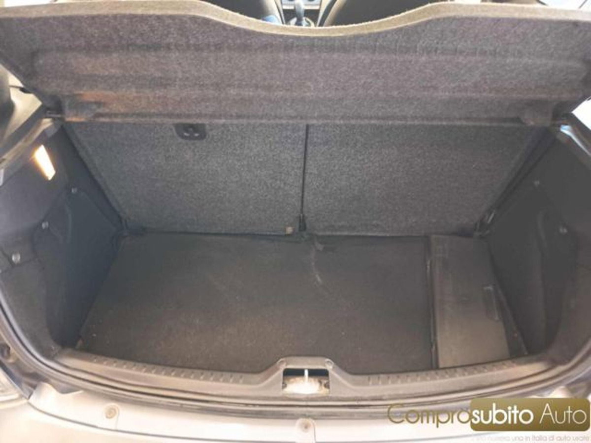 Lancia Ypsilon 1.3 MJT 75 CV Platino (13)