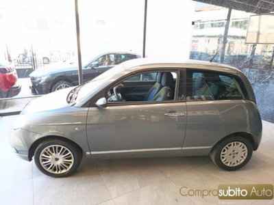 Lancia Ypsilon 1.3 MJT 75 CV Platino (3)