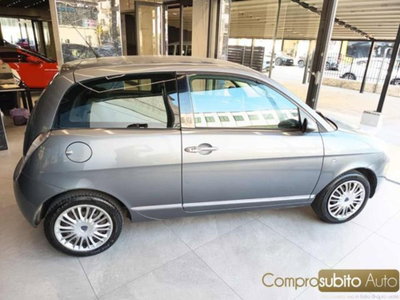 Lancia Ypsilon 1.3 MJT 75 CV Platino (4)