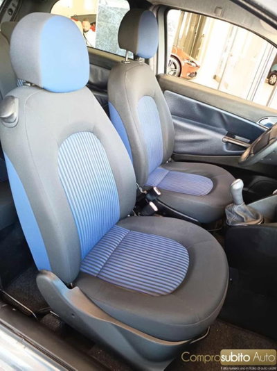 Lancia Ypsilon 1.3 MJT 75 CV Platino (9)