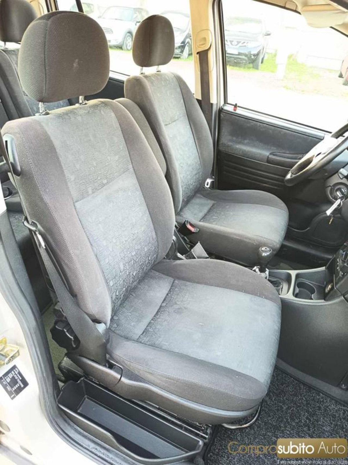 Opel Zafira 2.0d 180cv S&S XL Business Elegance AT8 (11)