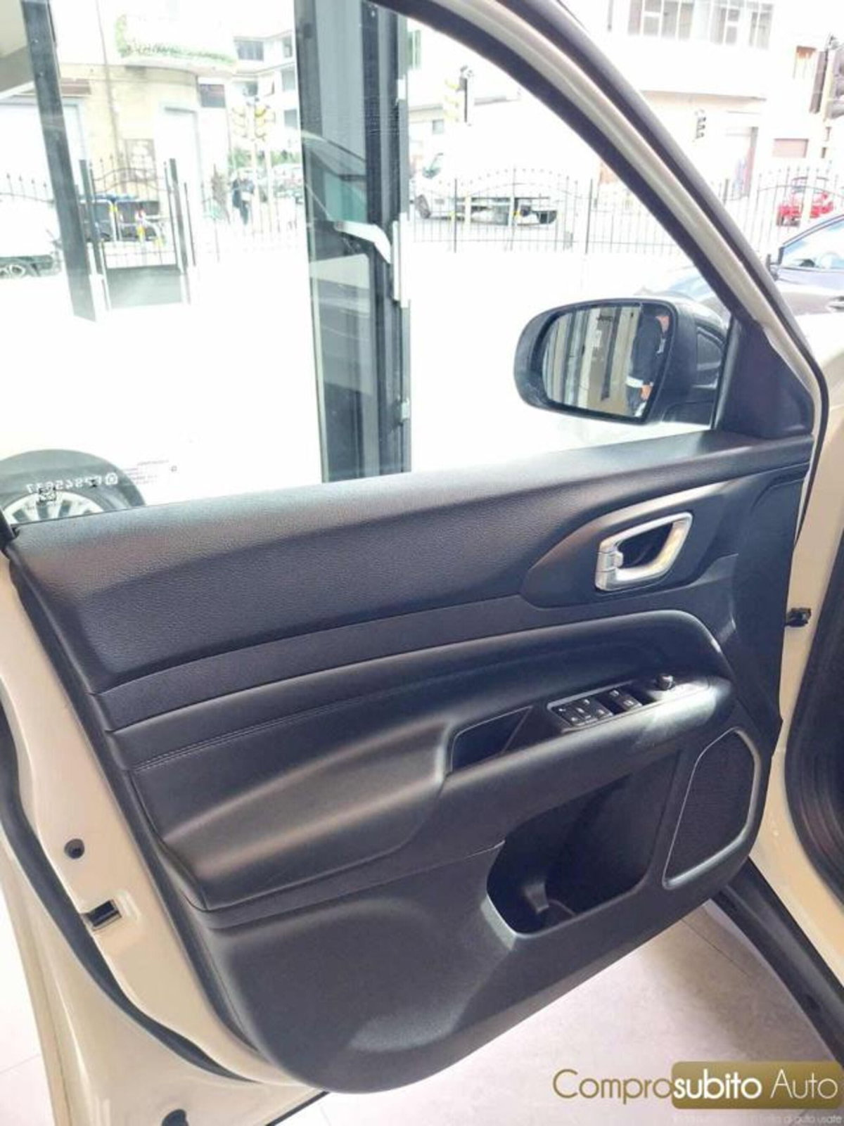 Jeep Compass 1.6 mjt Night Eagle 2wd 130cv (10)