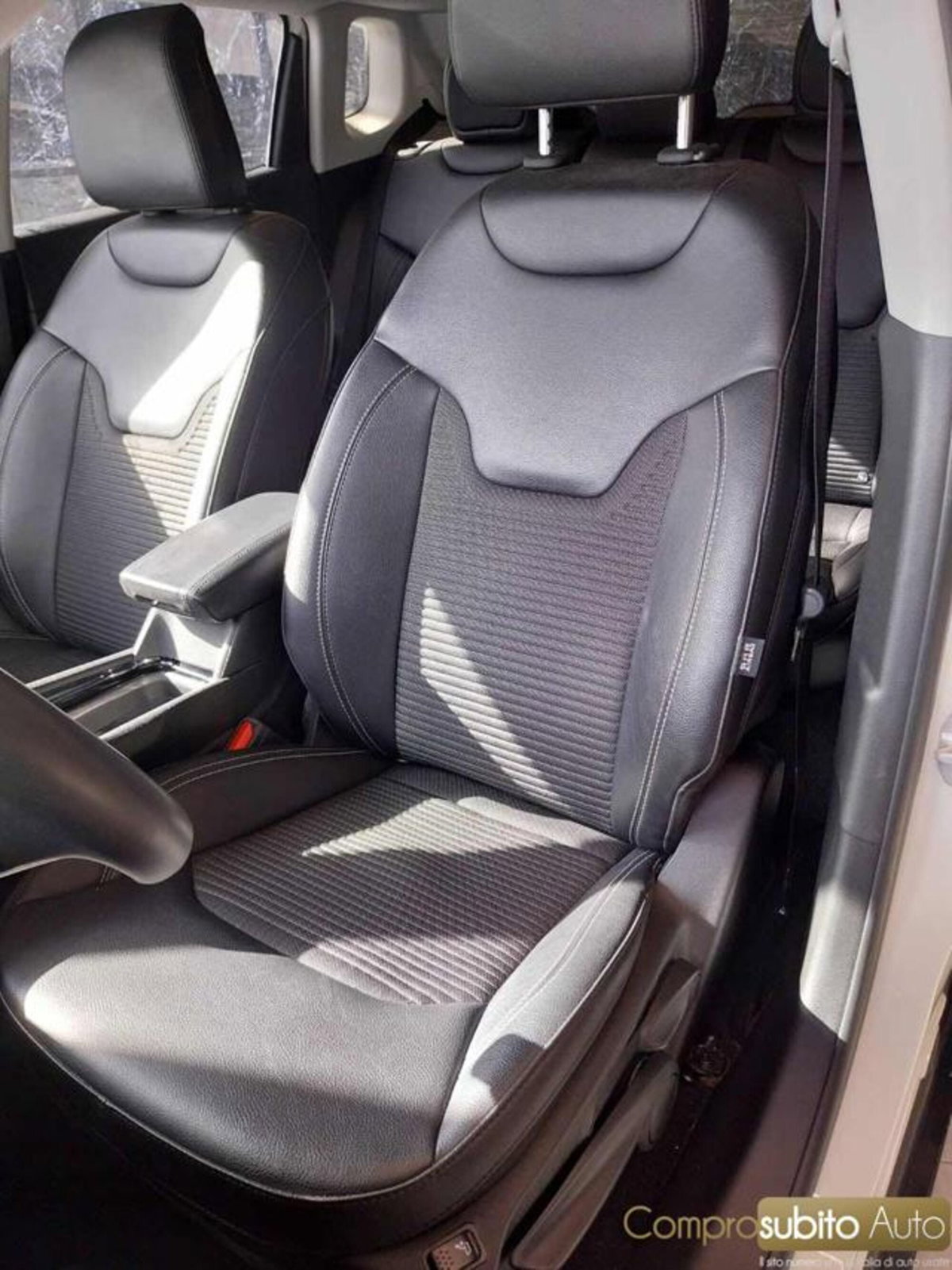 Jeep Compass 1.6 mjt Night Eagle 2wd 130cv (13)