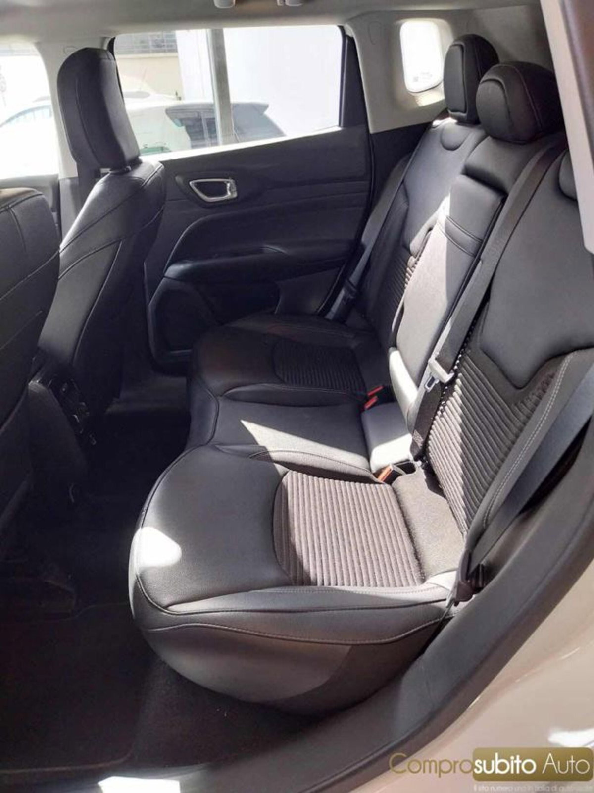 Jeep Compass 1.6 mjt Night Eagle 2wd 130cv (19)