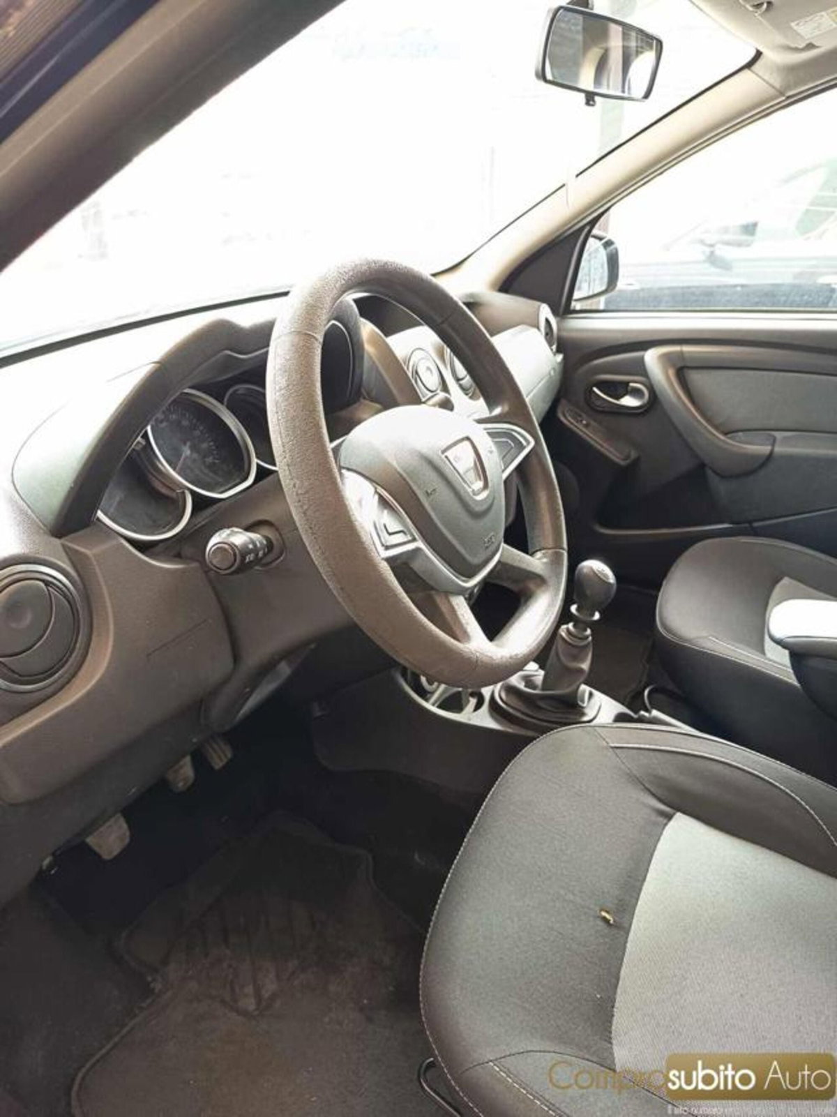 Dacia Duster 1.5 dCi 110CV 4x4 Lauréate N1 (14)