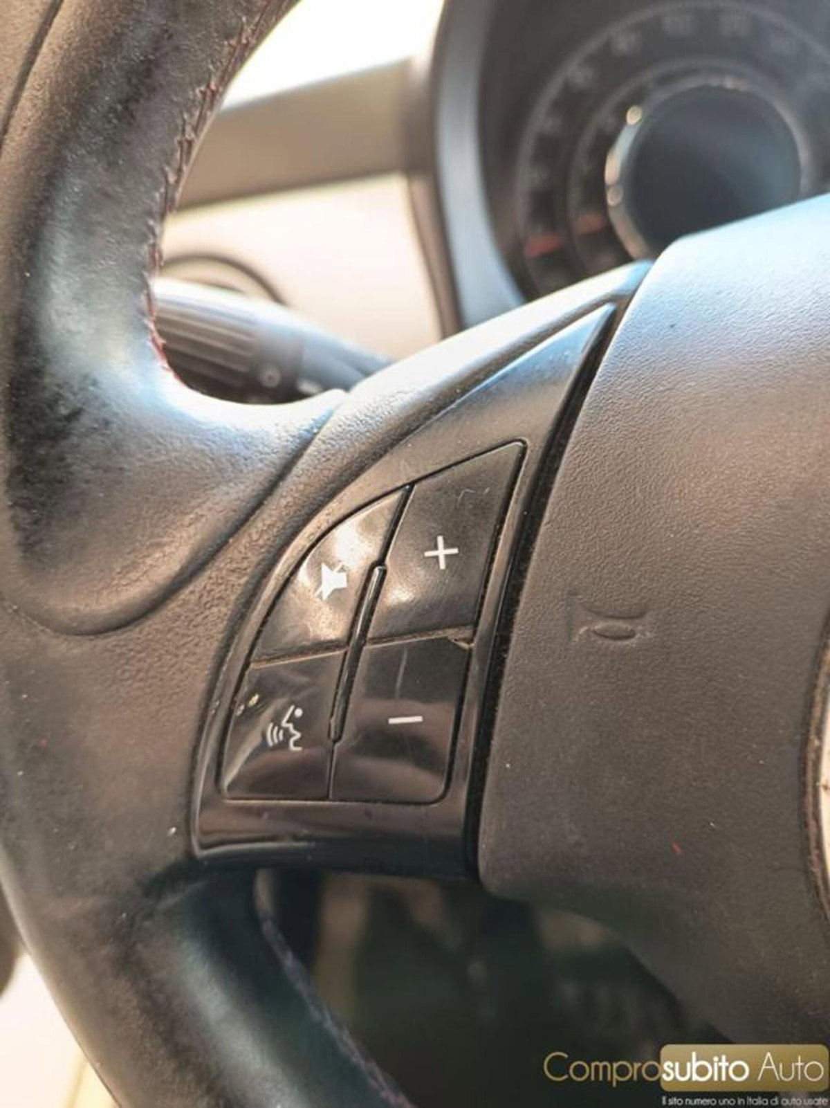 Fiat 500 1.2 by Gucci (10)