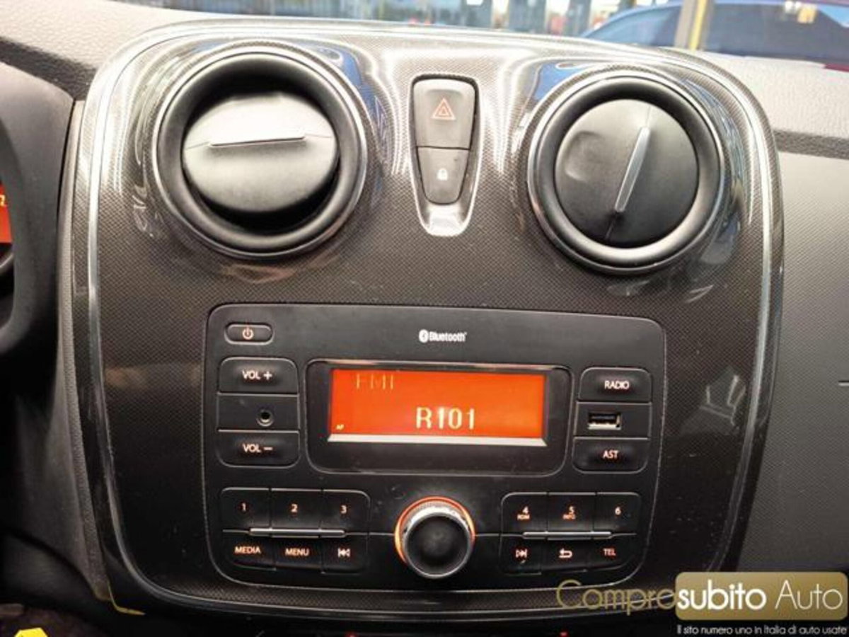 Dacia Sandero 1.5 dCi 8V 75CV Start&Stop Essential (12)
