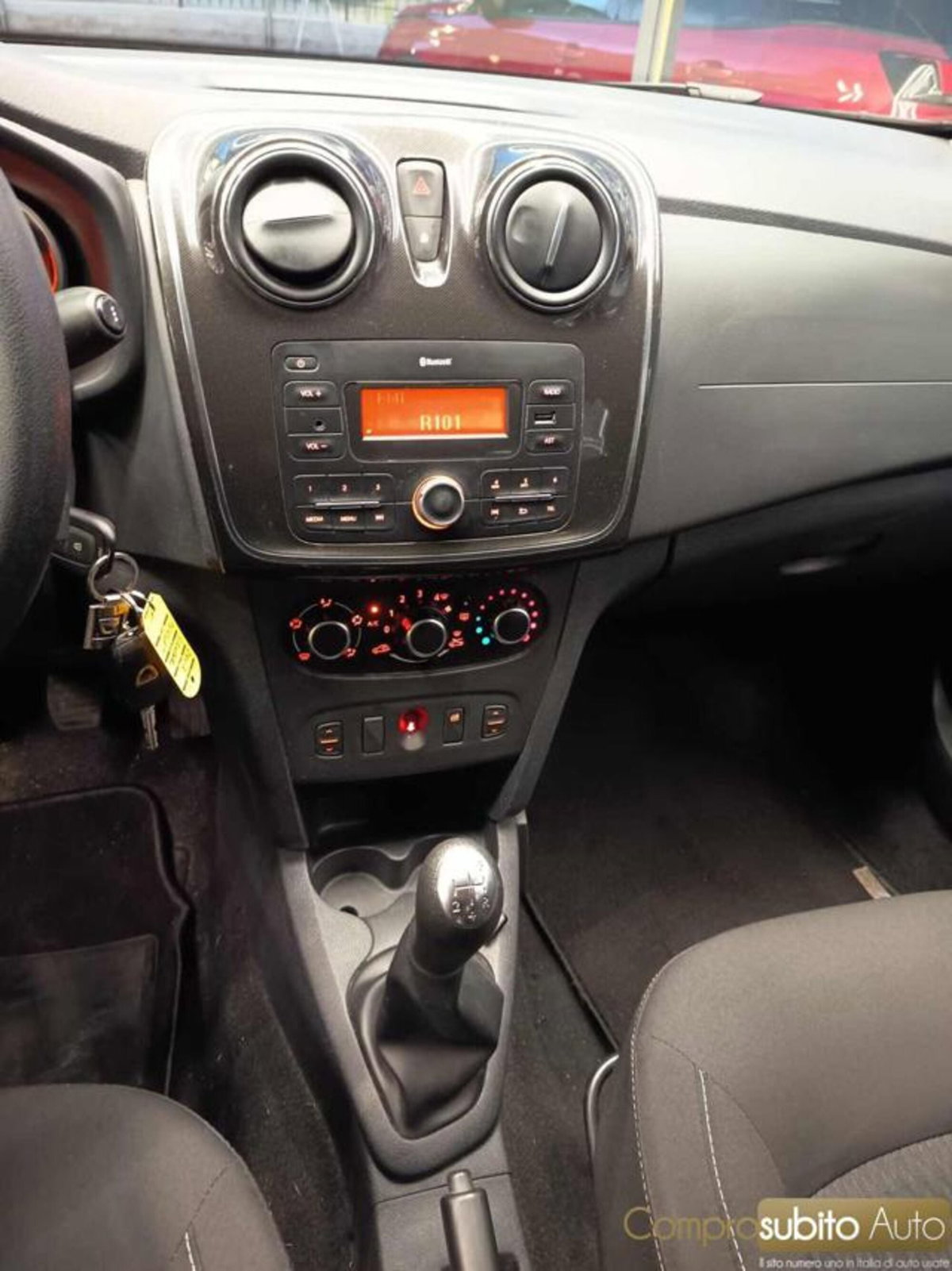 Dacia Sandero 1.5 dCi 8V 75CV Start&Stop Essential (18)