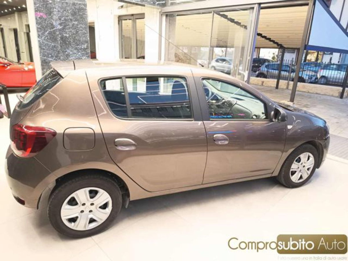 Dacia Sandero 1.5 dCi 8V 75CV Start&Stop Essential (5)