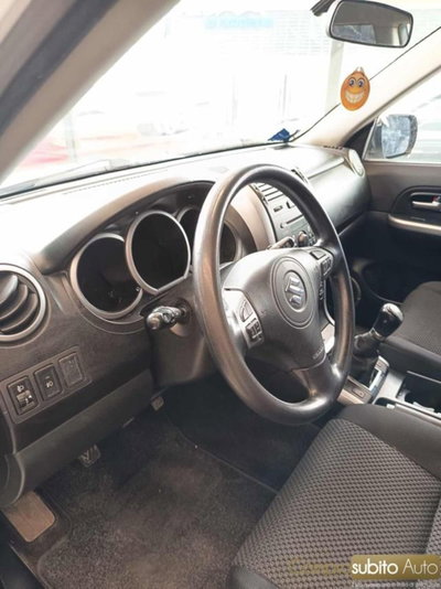 Suzuki Grand Vitara 1.9 DDiS 5 porte Offroad (12)