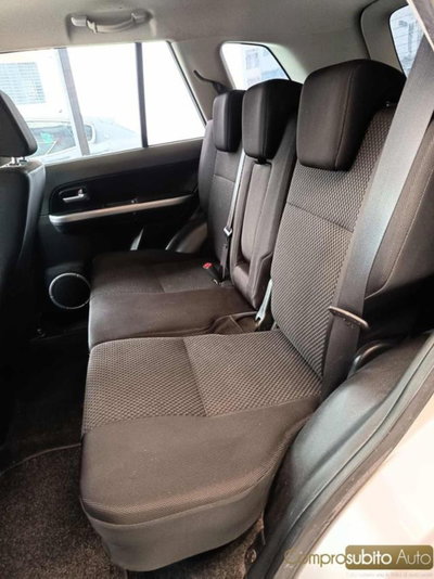 Suzuki Grand Vitara 1.9 DDiS 5 porte Offroad (18)