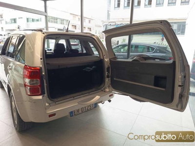 Suzuki Grand Vitara 1.9 DDiS 5 porte Offroad (8)