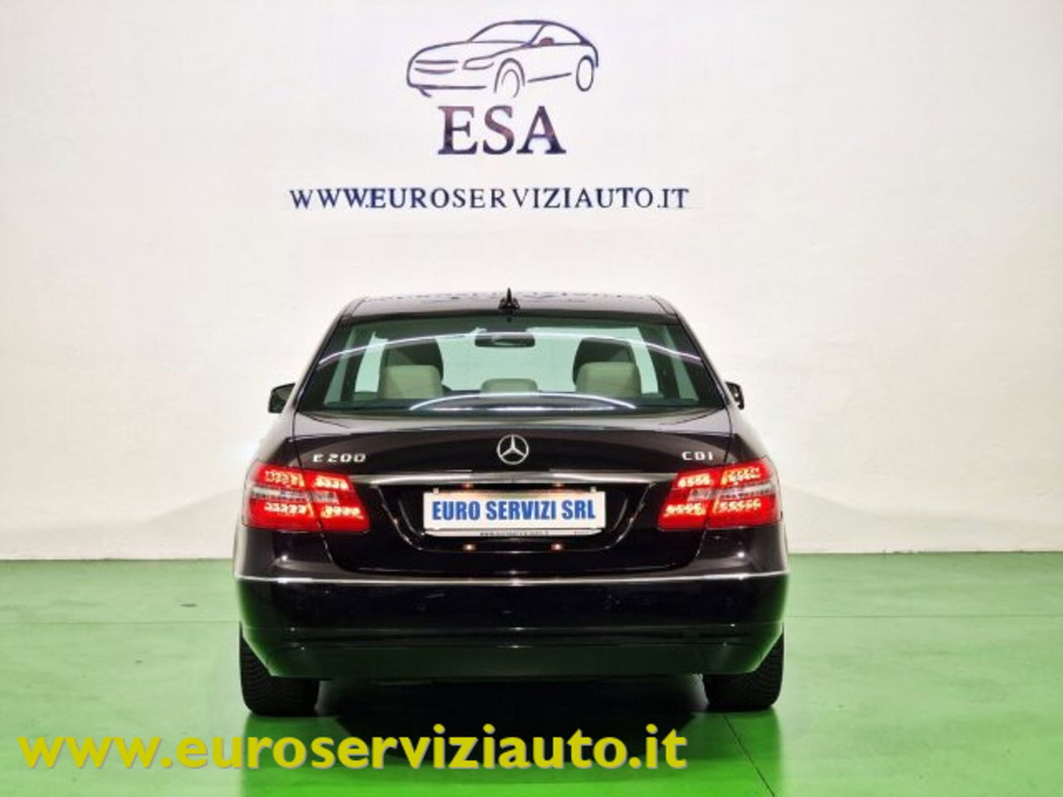 Mercedes-Benz Classe E 200 CDI BlueEFFICIENCY Avantgarde (10)