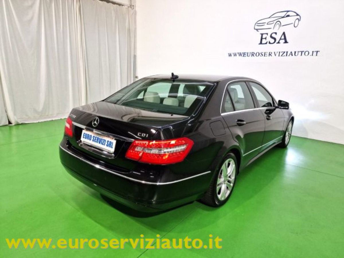Mercedes-Benz Classe E 200 CDI BlueEFFICIENCY Avantgarde (11)