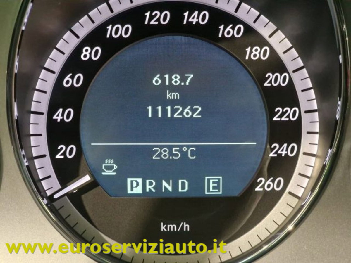 Mercedes-Benz Classe E 200 CDI BlueEFFICIENCY Avantgarde (14)