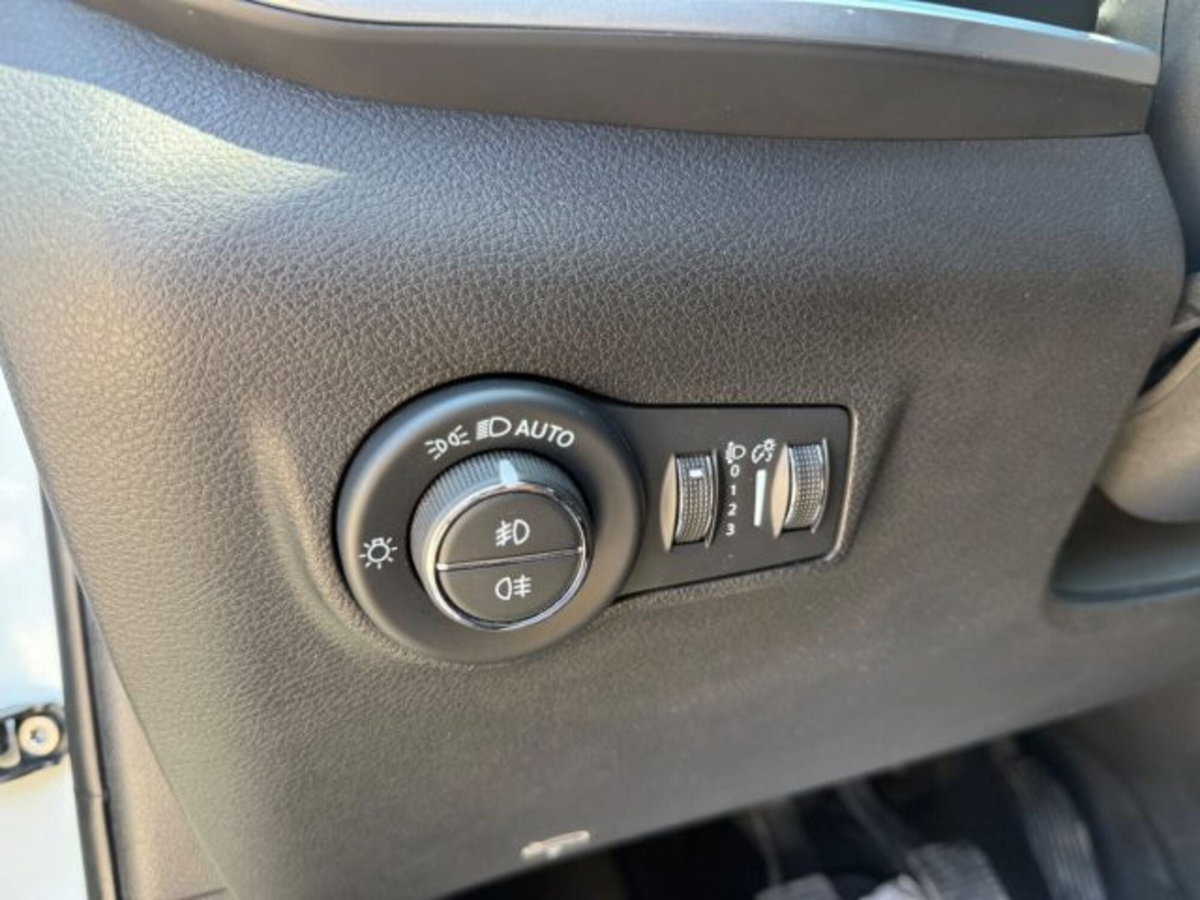 Jeep Compass 1.6 Multijet II 2WD Limited (18)