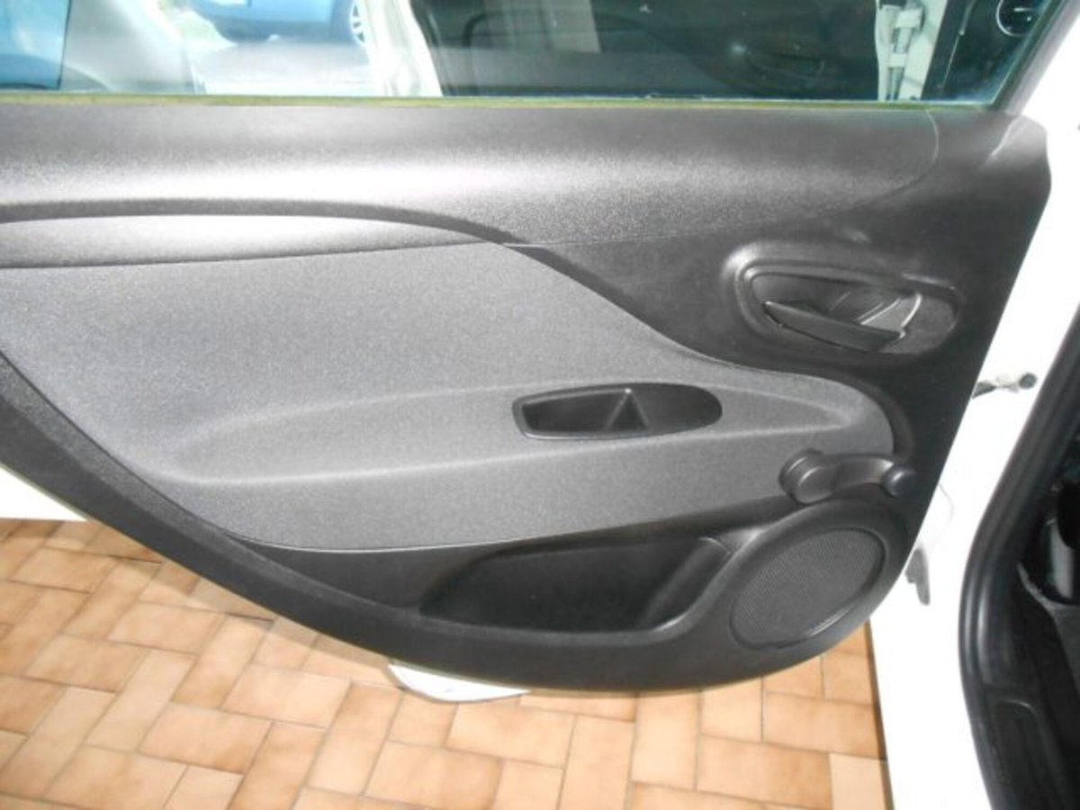 Fiat Grande Punto 1.4 GPL 5 porte Actual (7)