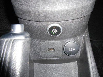 Ford Fiesta 1.4 3 porte Bz.- GPL (13)